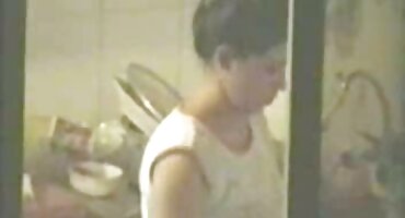 phim sex ngồi đái Cô gái nghịch ngợm với sex anh em lồn.